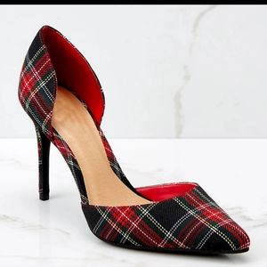 Plaid red high heels 👠